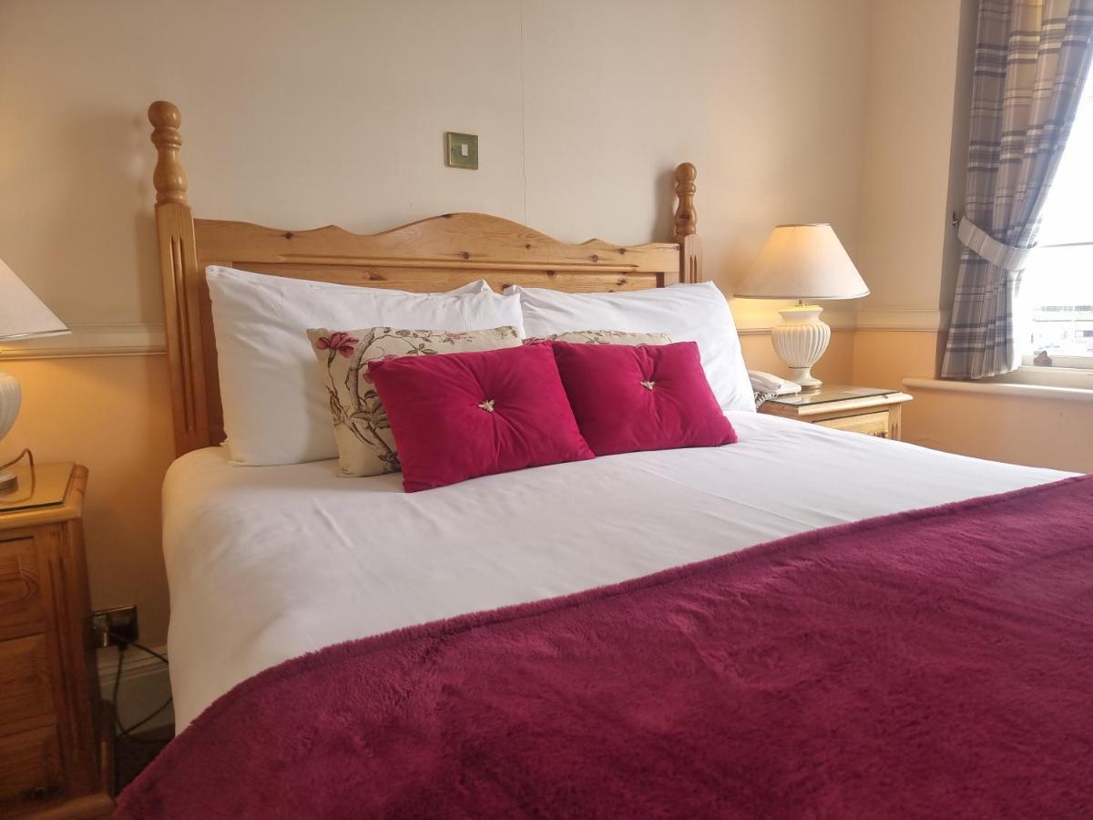 The Royal Oak Hotel 2*
